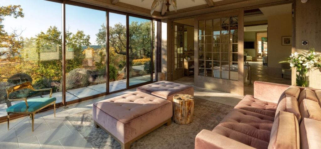 a premium suit with terrasse at hotel Coquillade in Provence