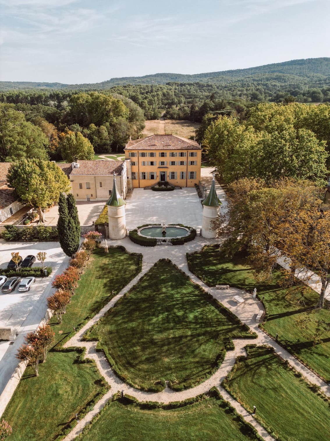 relais et chateau, destination wedding in provence